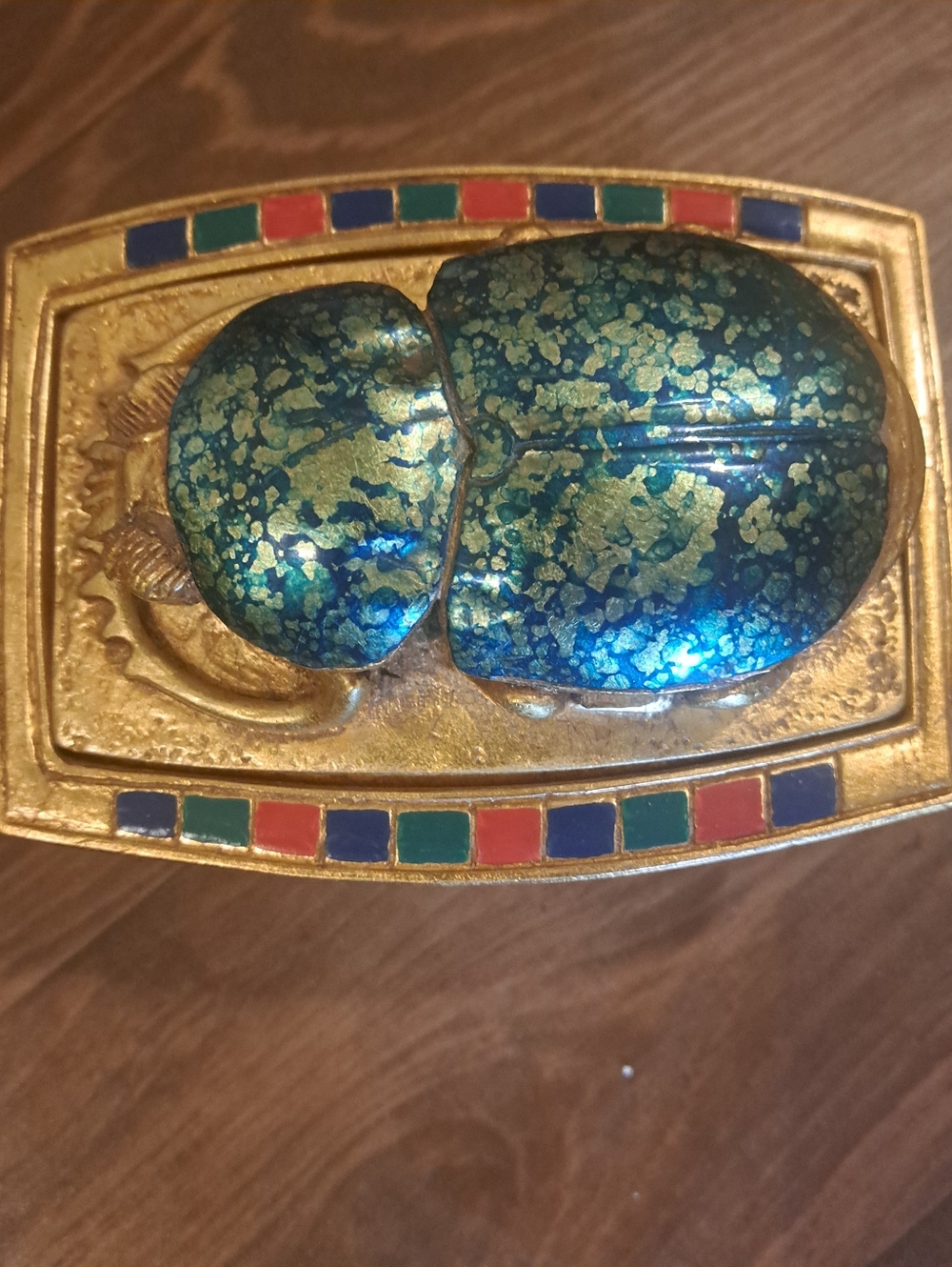VTG Artisan Guild International Egyptian  Scarab Lid Guilt Gold Box W Red Velvet